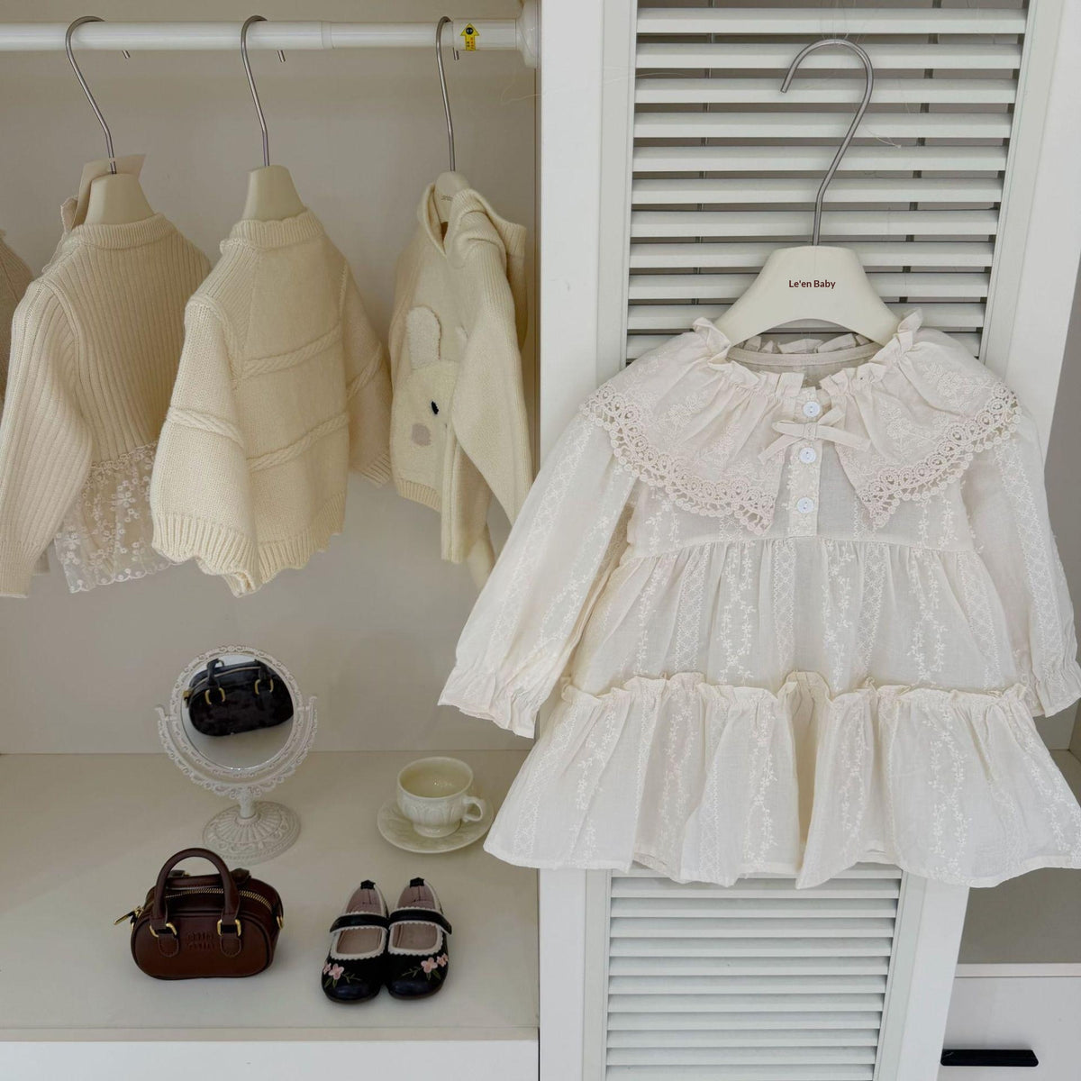 Filles Robe Hollow-Out et Vest deux pièces ensemble