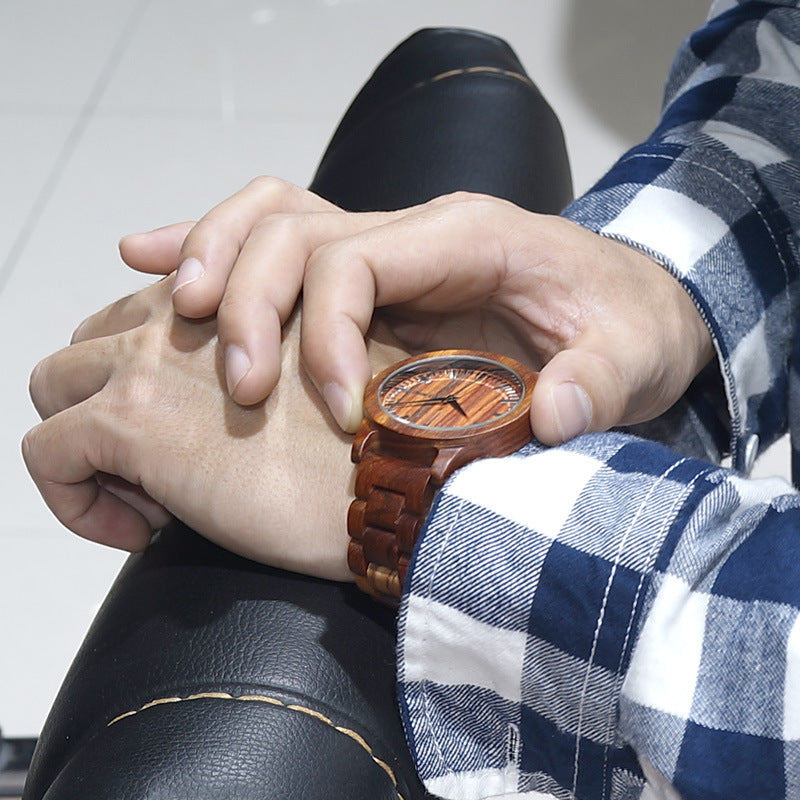 Montre Quartz de style pointeur en bois