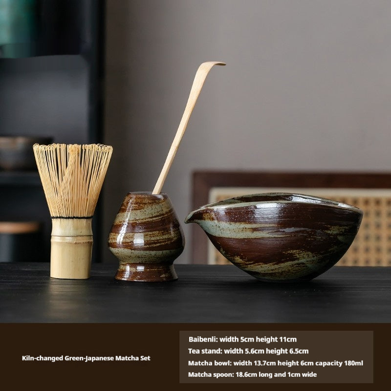 Ensemble de thé pour faire le matcha avec la poterie grossière