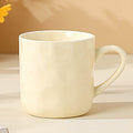 Élégante tasse en céramique à la main