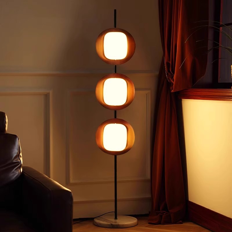 Salle de séjour au milieu du siècle Lampe de sol Canapé pour la chambre