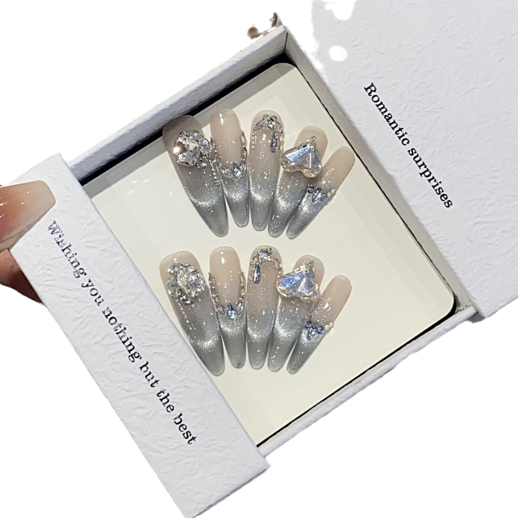 Boutons de ongles souriants pour chat-eye