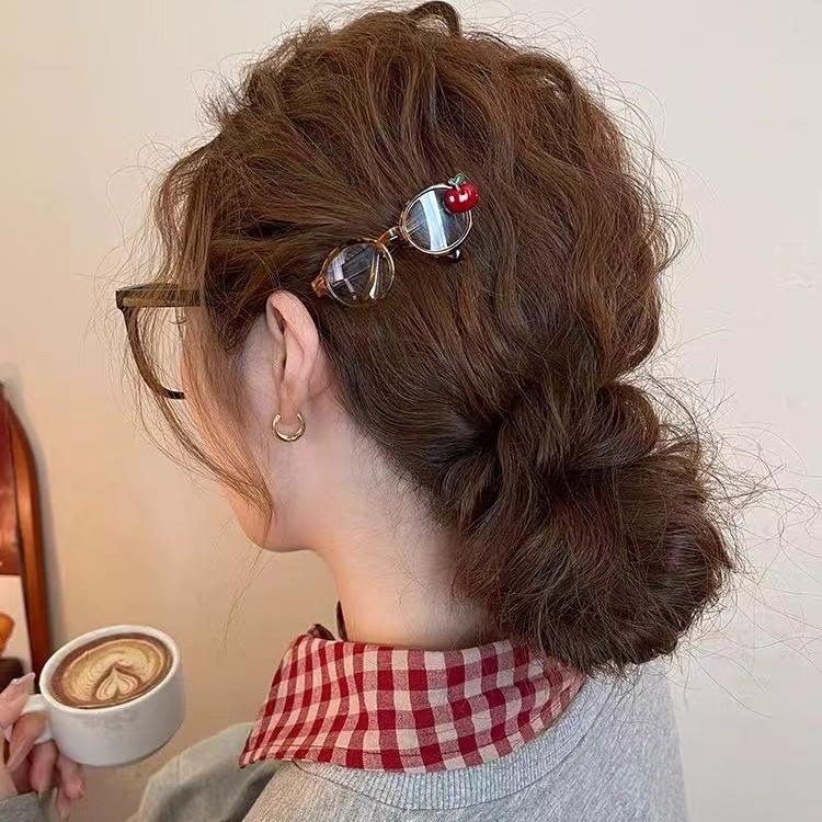 Clip cheveux en forme de pomme pour les femmes