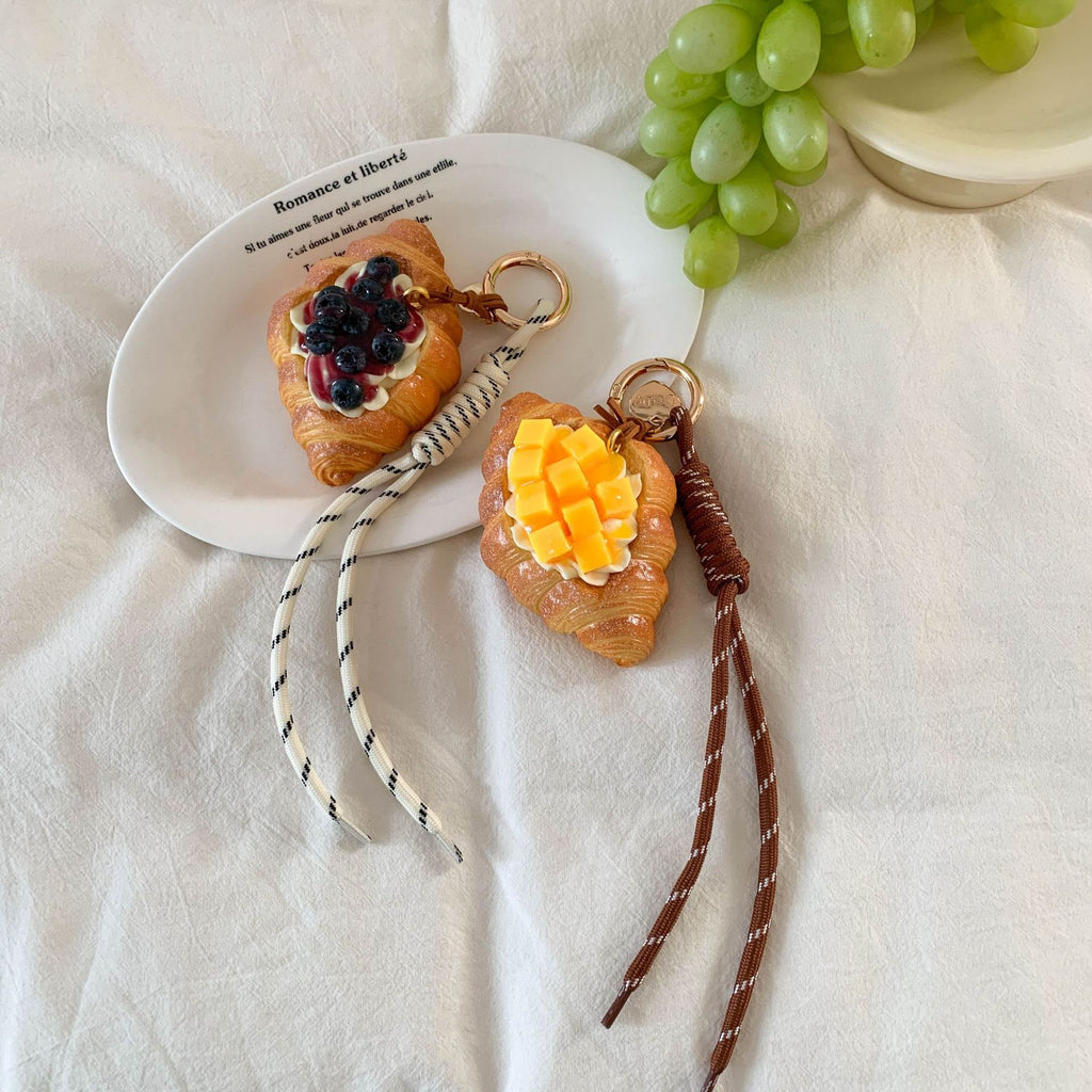 Cozy Après-midi Thé Simulation Crème de fruits Pendentif croissant