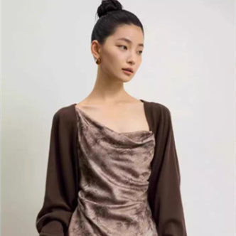 Chandail à manches longues de style français