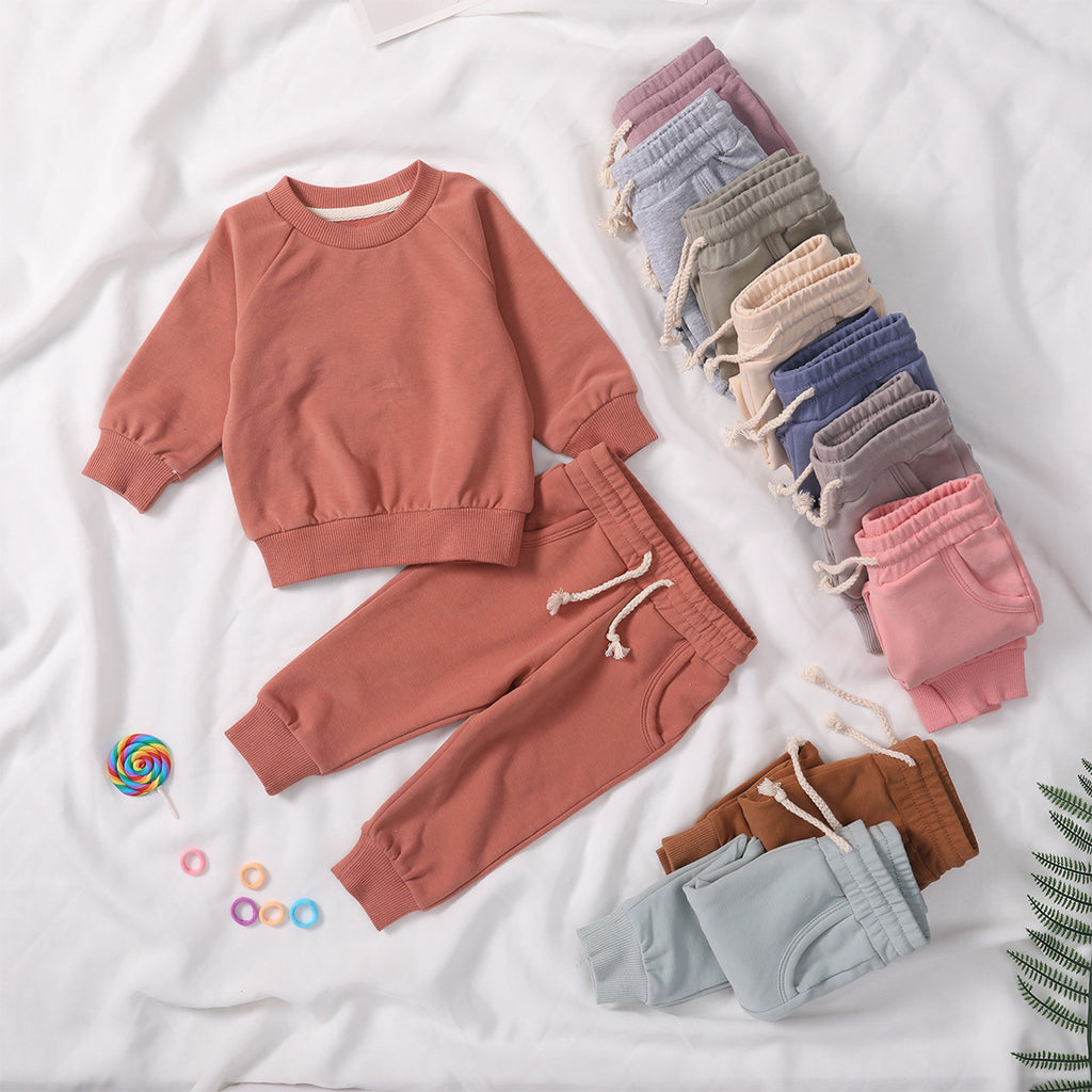 Chemise et pantalons pour enfants
