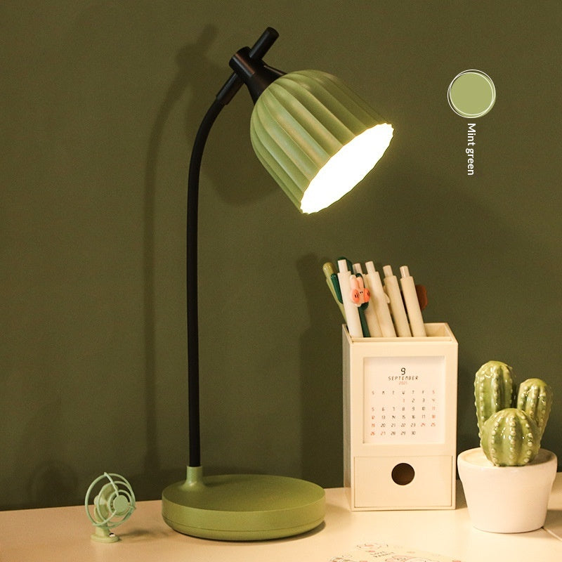 Fashionable et simple charge tactile LED lampe de bureau variable