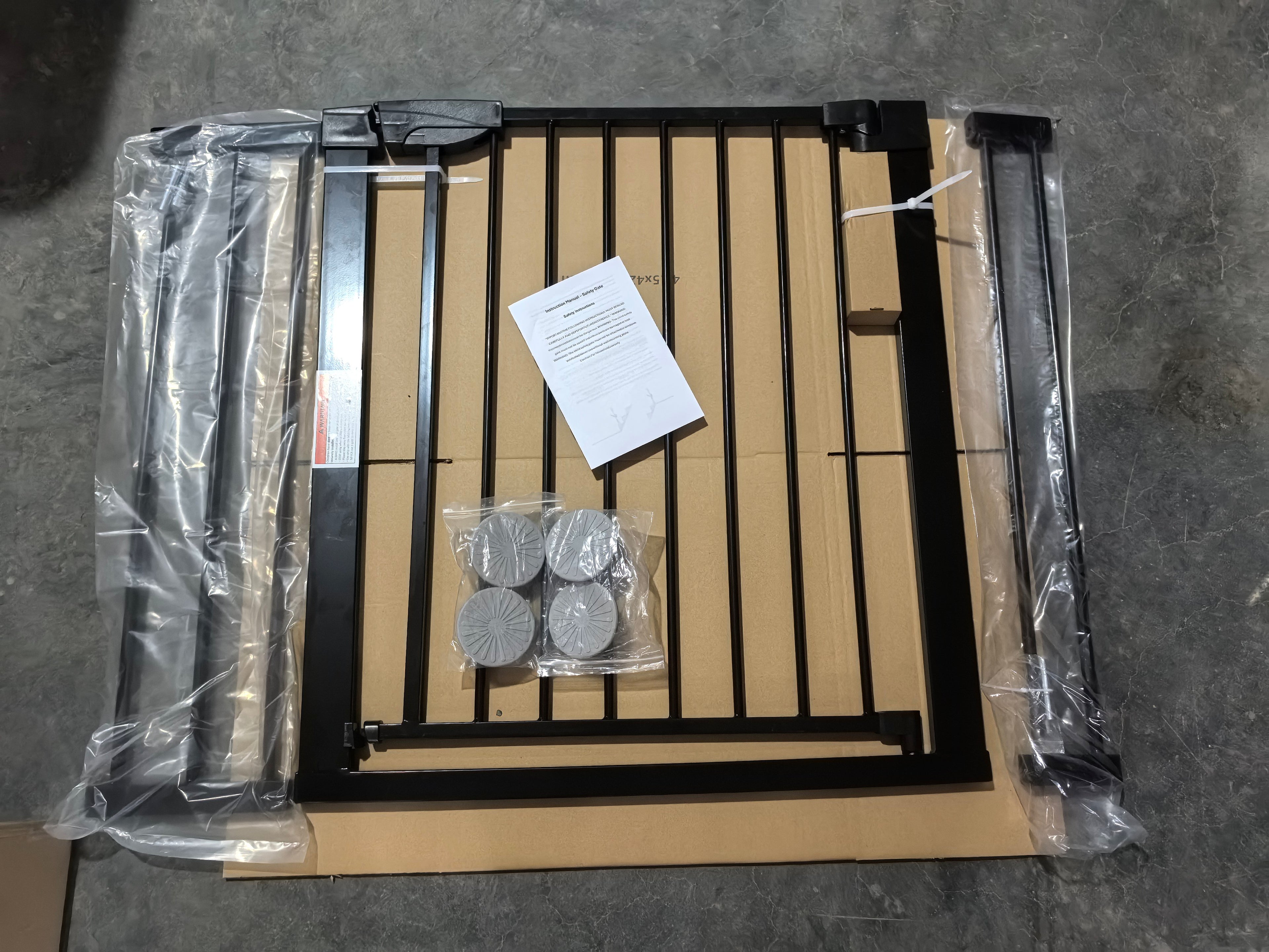 29,5-45,3" Wide Baby Gate avec protecteur mural pour escaliers