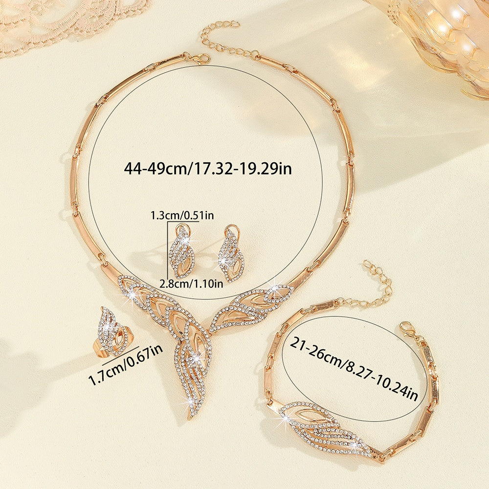 Boucles d'oreilles en collier incrusté de diamant de feuille d'or