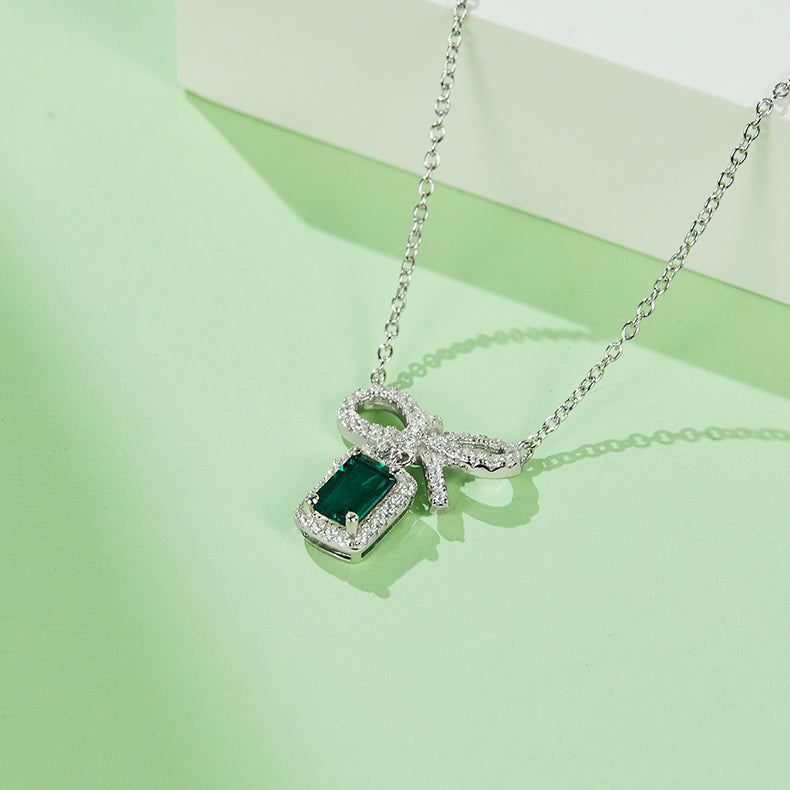 S925 Collier d'arc émeraude en argent 2,6g créé en laboratoire