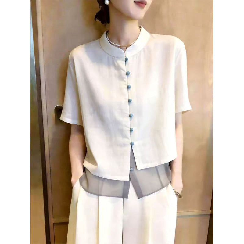 Top d'été fashionnable qui a l'air génial à lui seul
