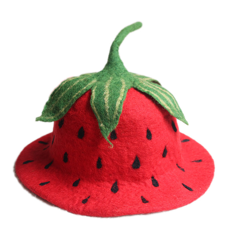 Chapeau d'accessoires pour vêtements en laine de fraise de fruits de style rue personnalisé