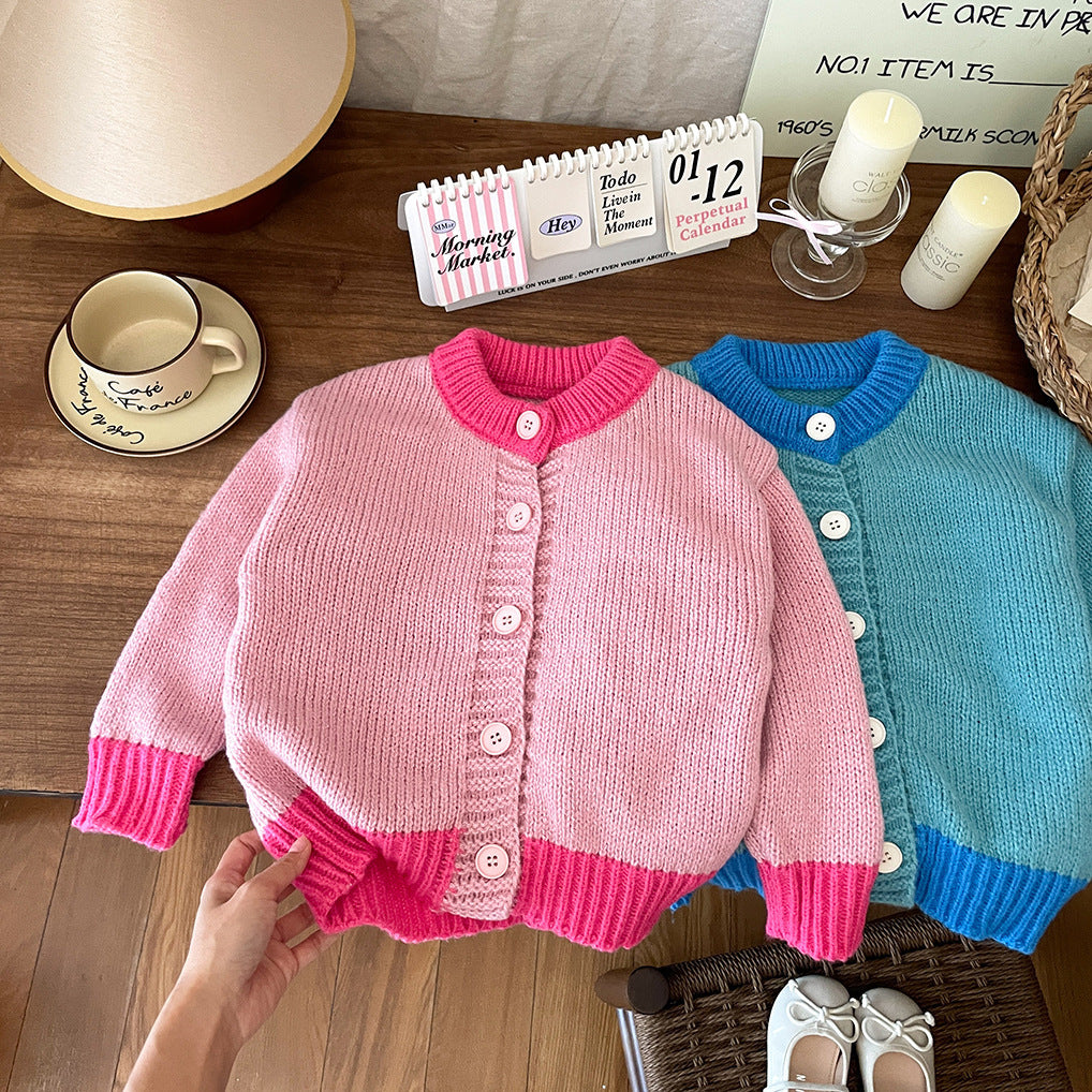 Chandail tricoté à la mode en manteau de fille