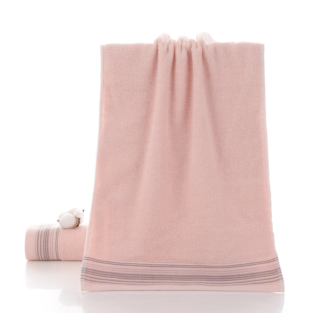 Serviette de coton et lavage du visage