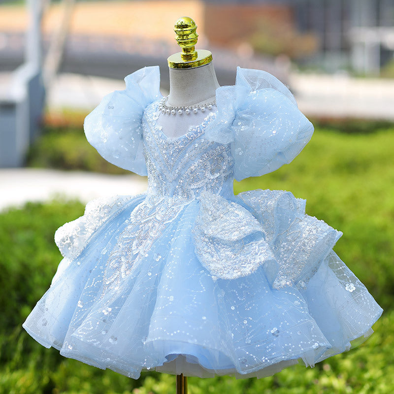 Petite fille Hôte Piano Performance Robe