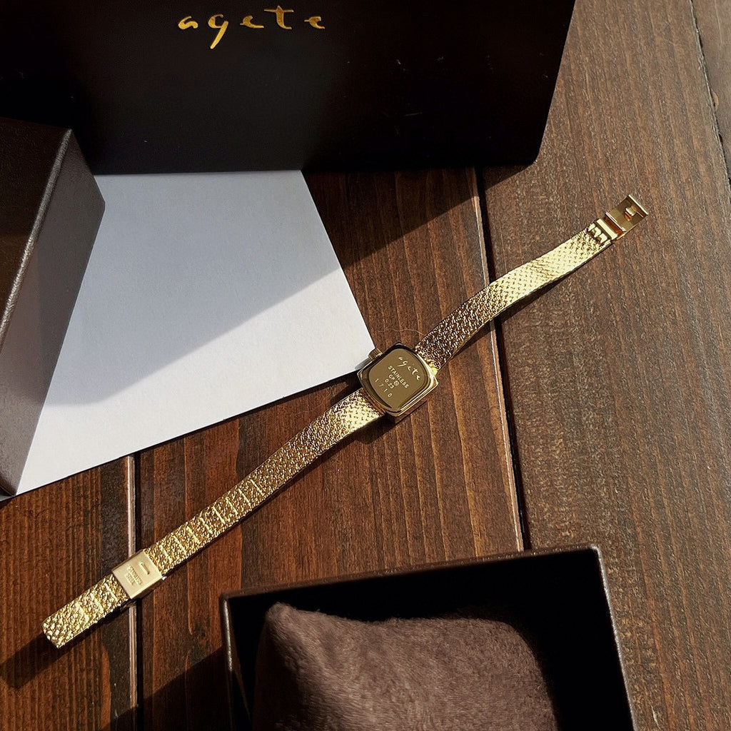 Mini Delicate Square Wheat Femmes Retro Quartz Montre
