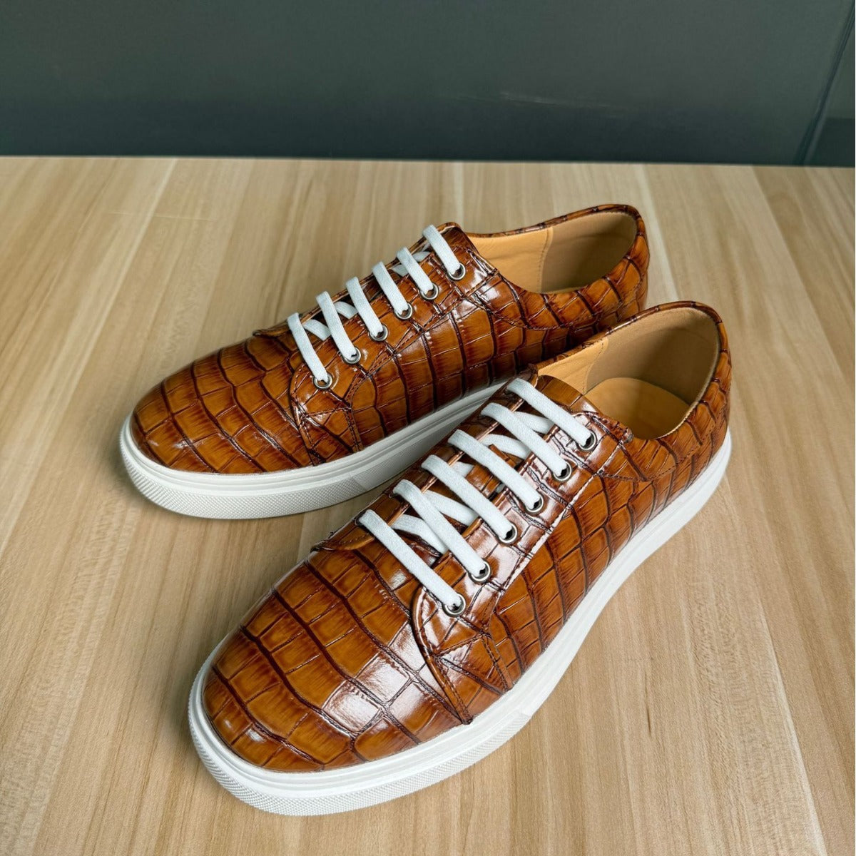 Plus-size Lace-up British-style Personalized Casual Mens Sneakers