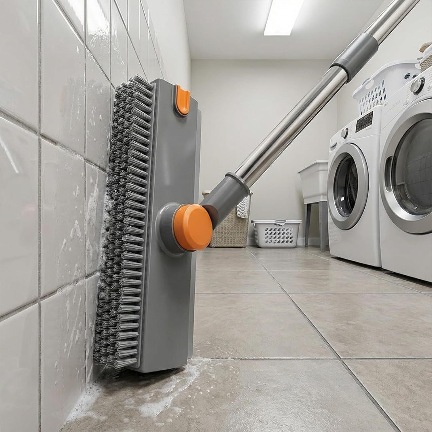 Brosse avec poignée longue