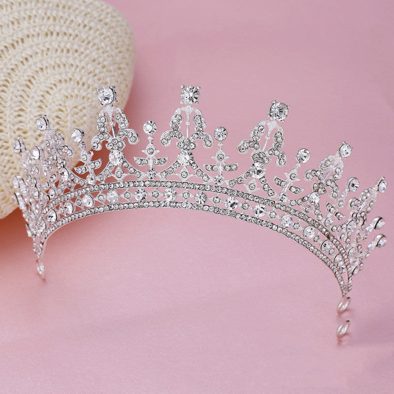 Married queen's hairstyle
