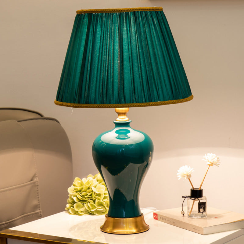 Décor cozy et créatif de style européen pour le salon ou étudier à la maison