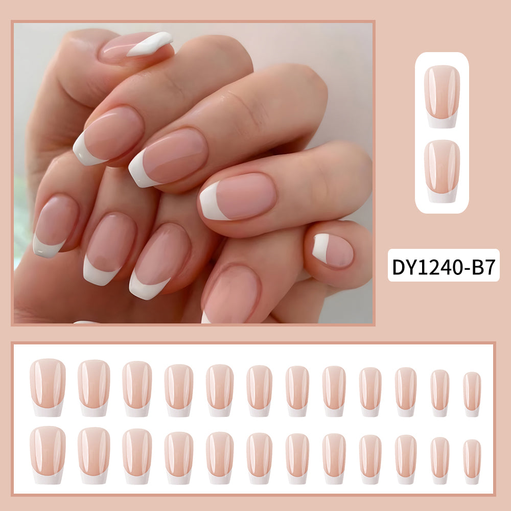 24 Stickers Nail Français Blanc Douce et Classique sont appropriés pour les filles et les femmes avec Mediu