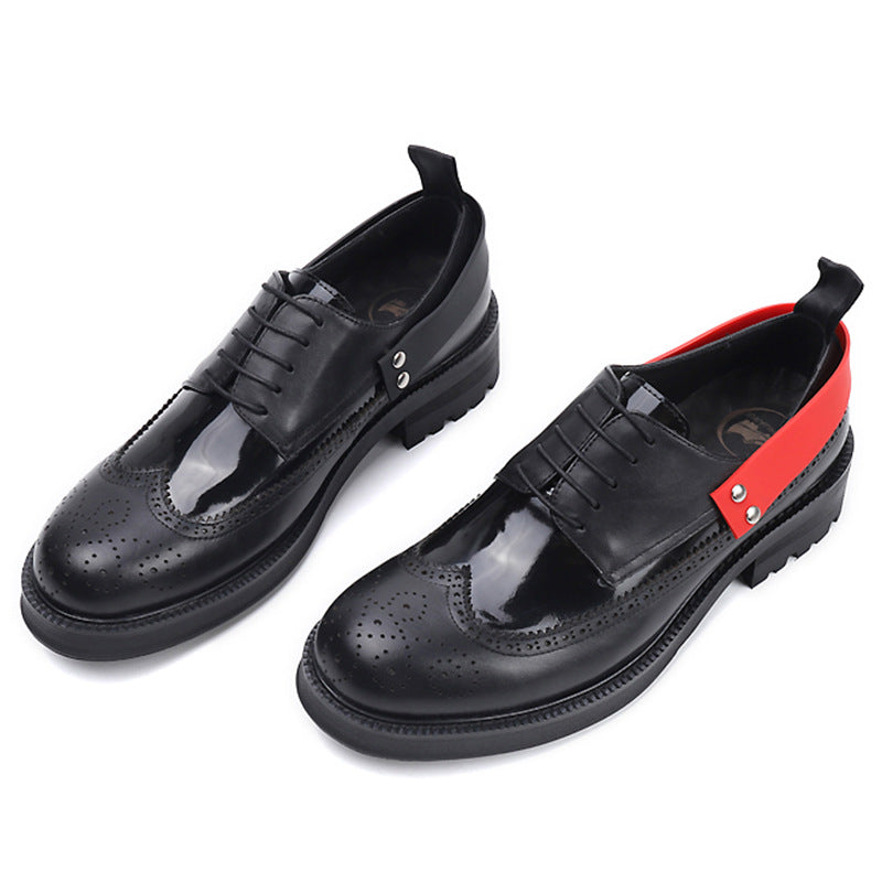 Chaussures en cuir fabriquées à la main avec une semelle épaisse pour plus de hauteur
