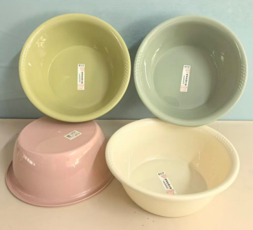 Le bord antidérapant du lavabo mesure 33* hauteur 12cm-PP-1 pièce