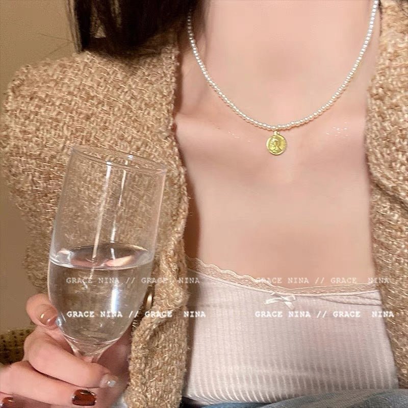 Niche Design Faux Pearl Collier Femmes Haute Fin Tempérament Collier Chaîne Polyvalente Swe