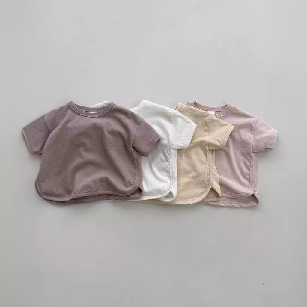 Versatile crew-neck short-sleeved top