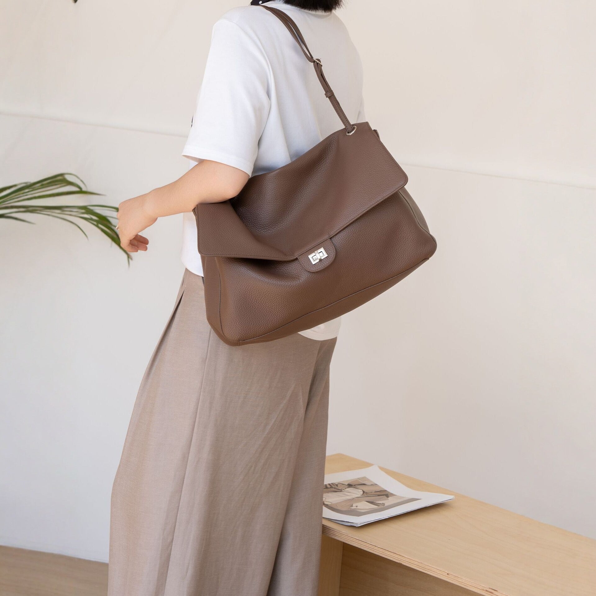 Crossbody Full-grain Sac de navette en cuir élégant