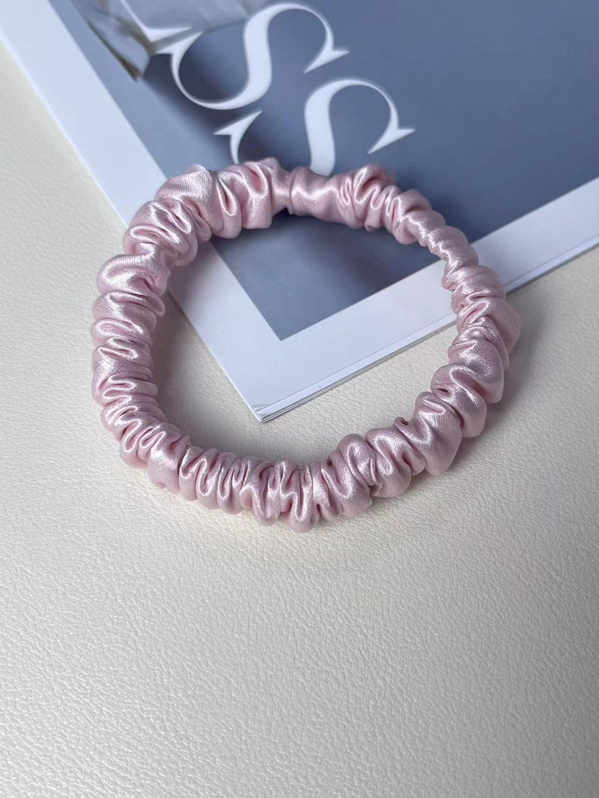Silk Little Hair Ring Silk Satin Large Intestine Ring ne fait pas de mal à la corde des cheveux traceless