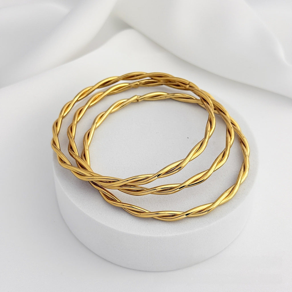 Bracelets en acier inoxydable simple dans plusieurs styles