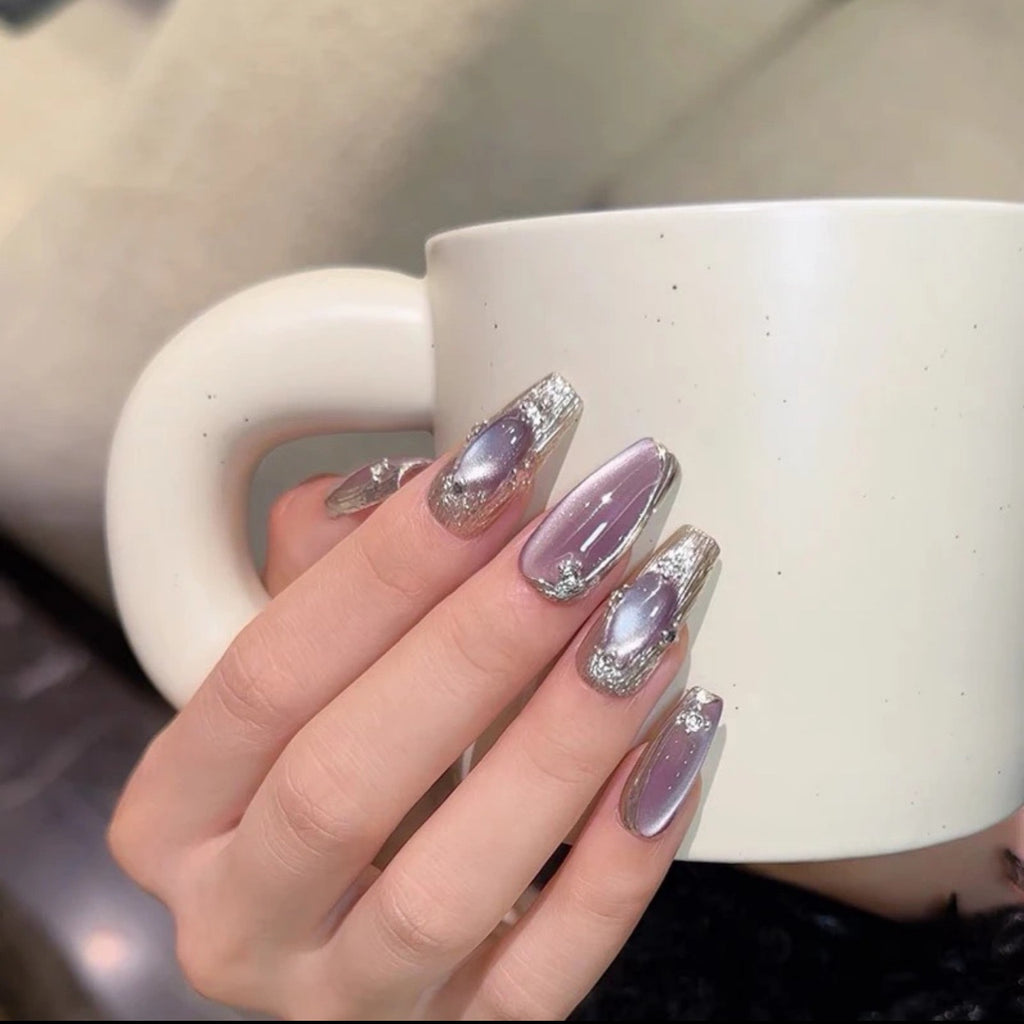 Purple Buccellati Nails à porter à la main
