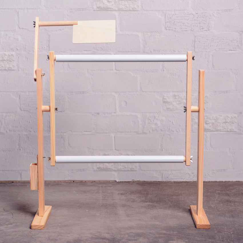 Bureau vertical bois massif point croisé Broderie de cadre Shedembrodery Frameheight Adjus