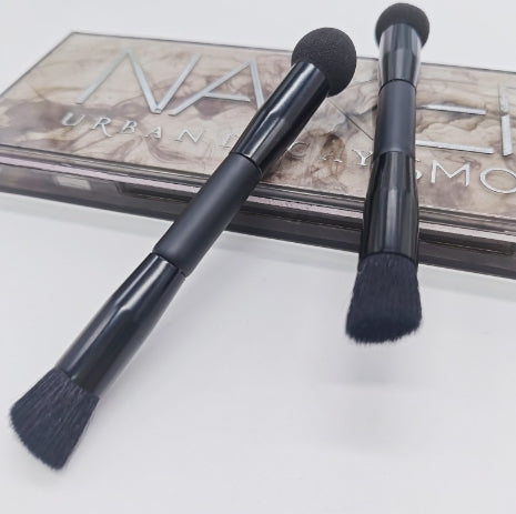 Brosse de maquillage de brosse à éponge Miter double tête