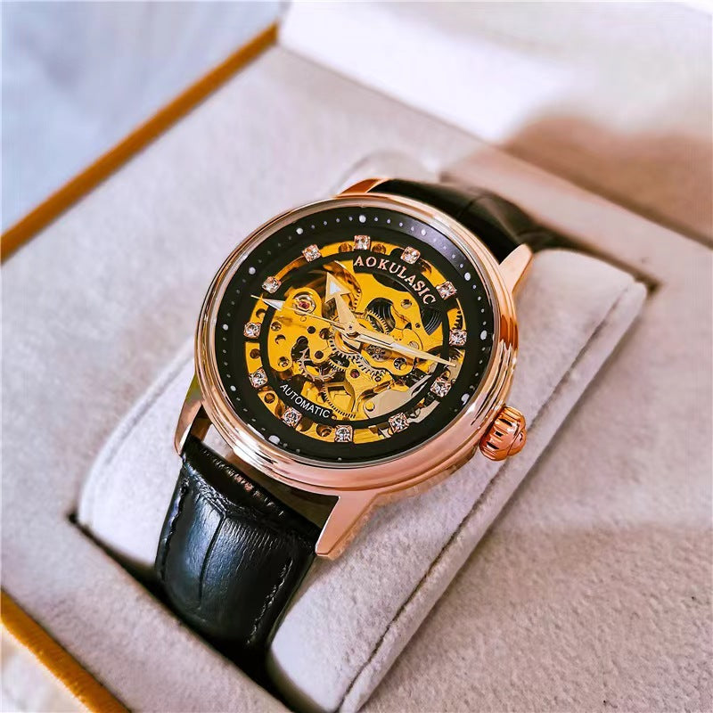 Montre mécanique à résistance à l'eau légère incrustée au diamant