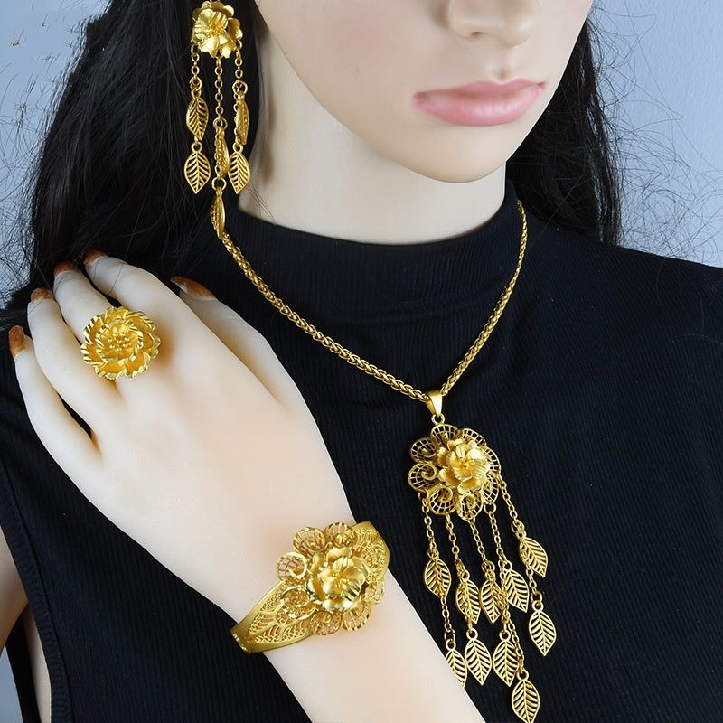 Lady's Flower Collier Boucle d'oreille Bracelet Bracelet de bijoux en or plaqué cuivre