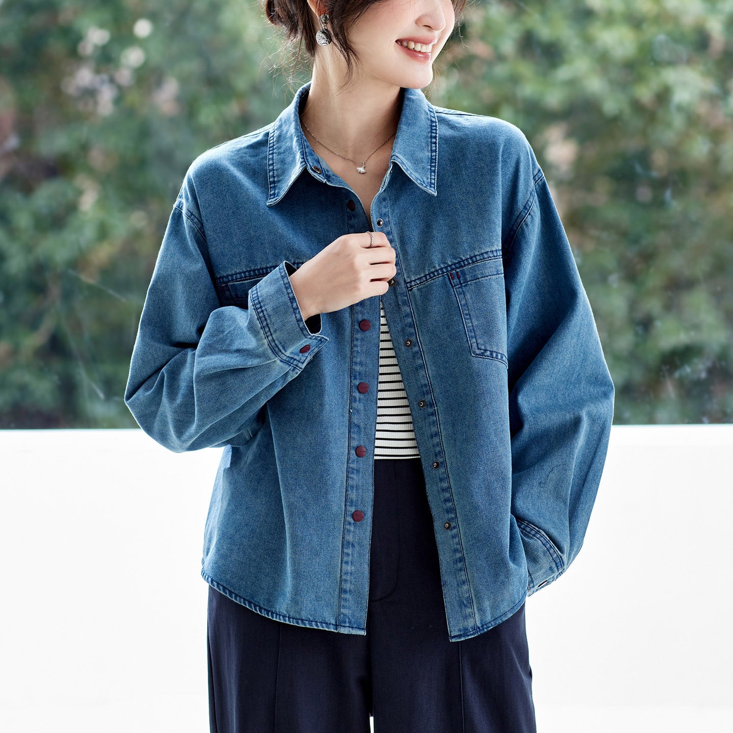 Blouse femme élégante et polyvalente pour vêtements de dessus