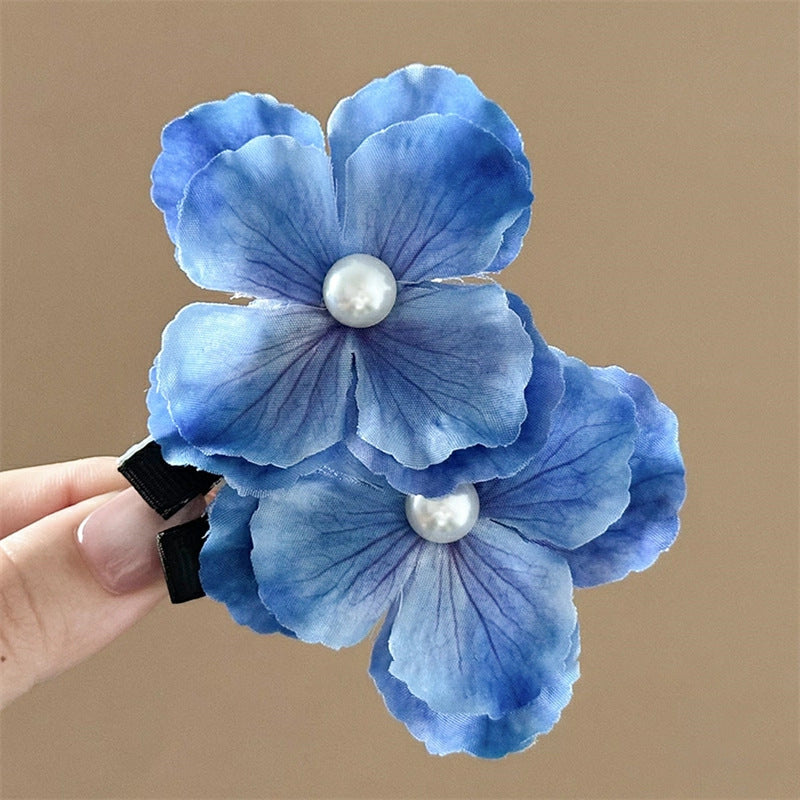 Delicate soft-style side clip