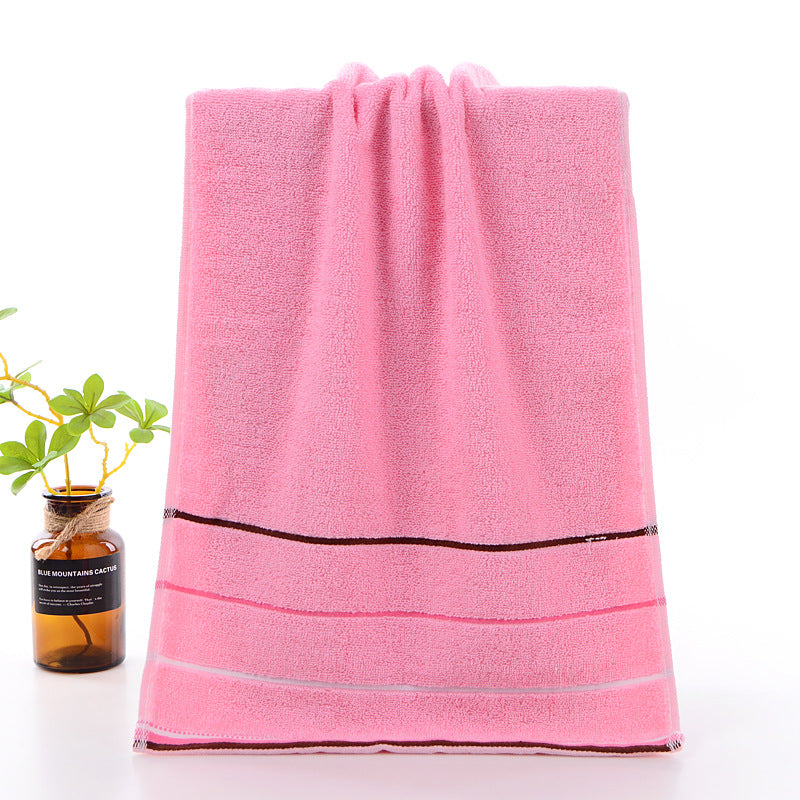 Serviette de coton et lavage du visage