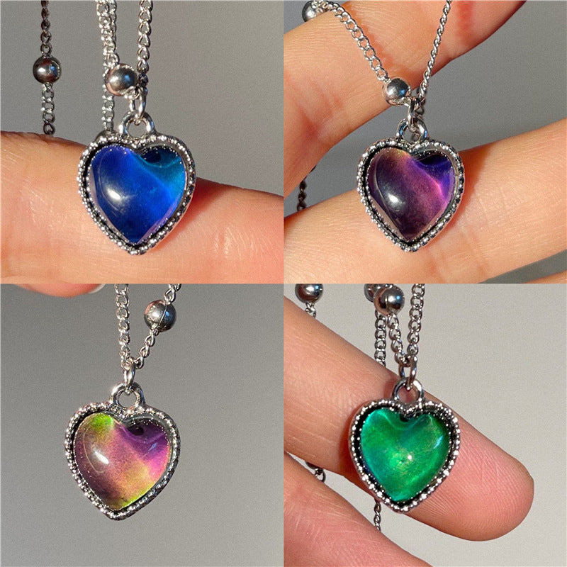 Collier en acier au titane thermochromique en forme de cœur pour femmes