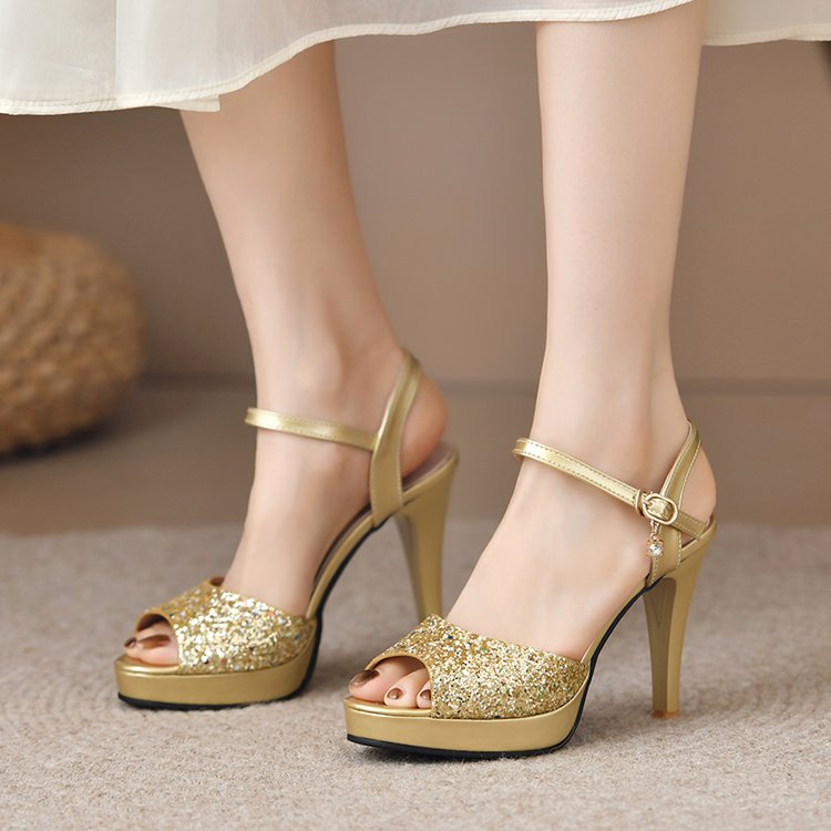 Talons hauts pour femmes
