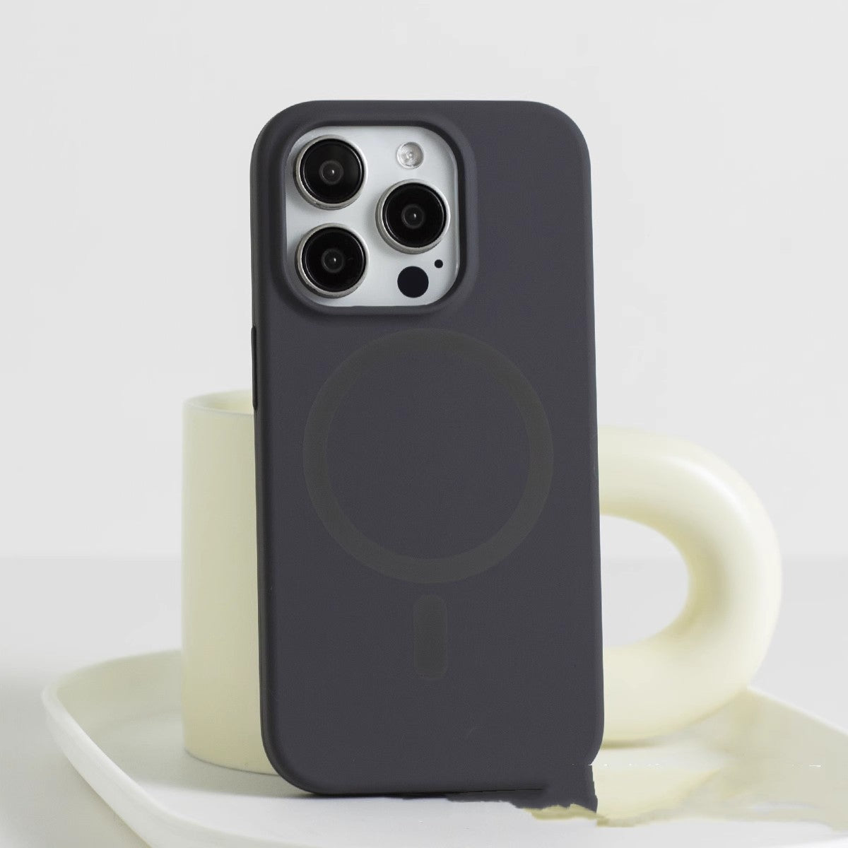 Cas de téléphone à charge magnétique liquide tout compris IPh