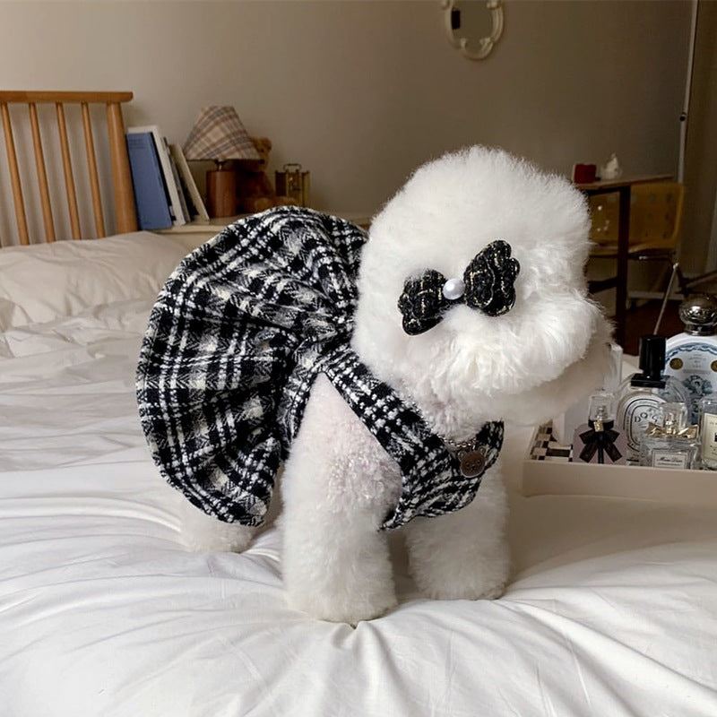 Vêtements de chien de printemps et d'automne noir et blanc