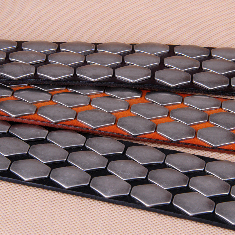 Full-grain tanned leather belt