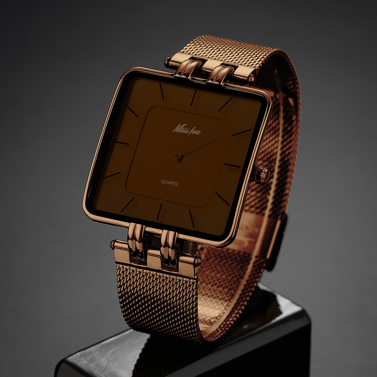Classic Minimalist Square en acier inoxydable Mesh Band Montre Quartz