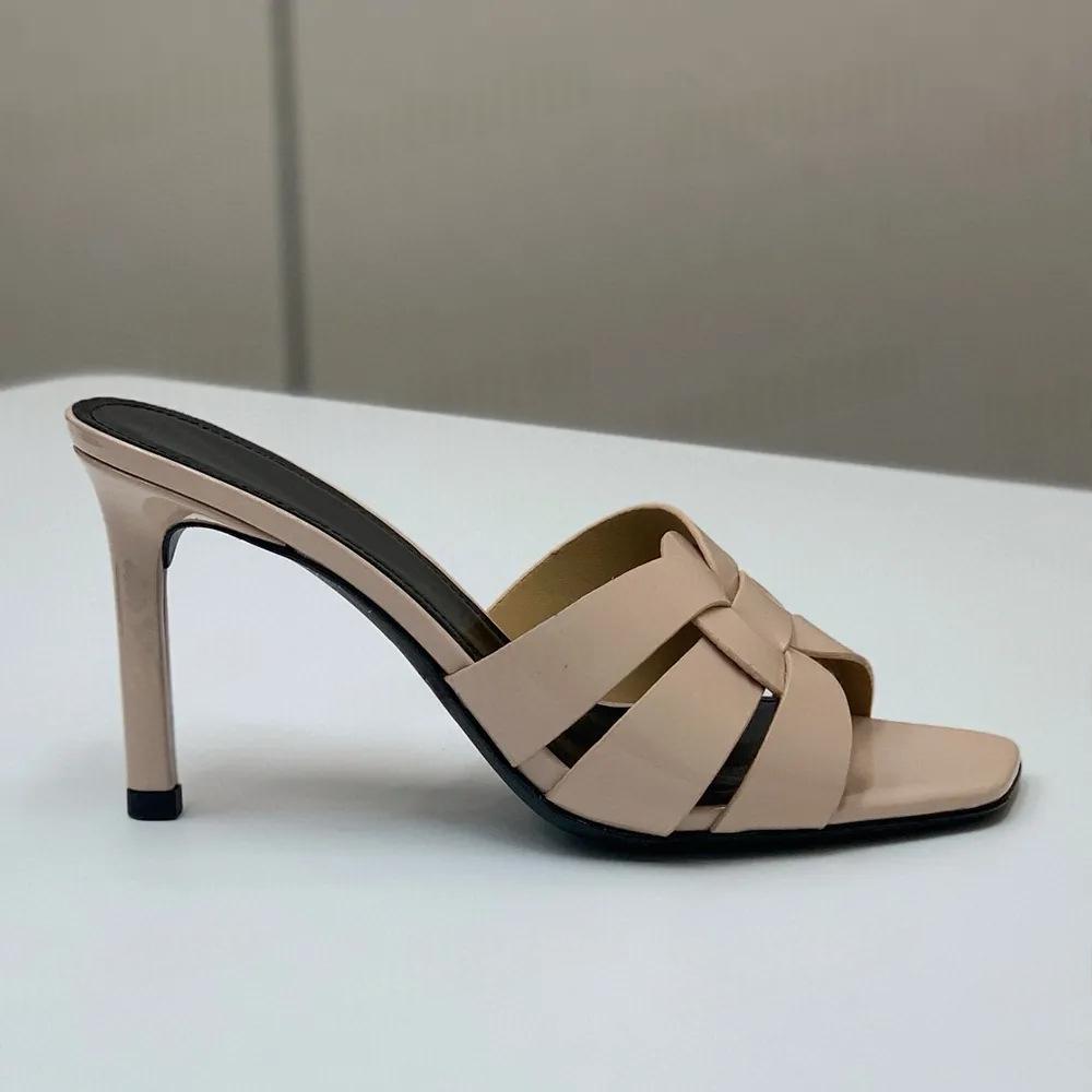 Niche Stiletto-heel femmes Versatile et mode en plein air Sandales