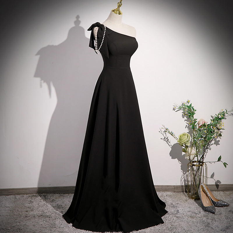 Banquet simple Hôte Piano Français Jouer Musique Vocal Art Test Robe de Mode Violon