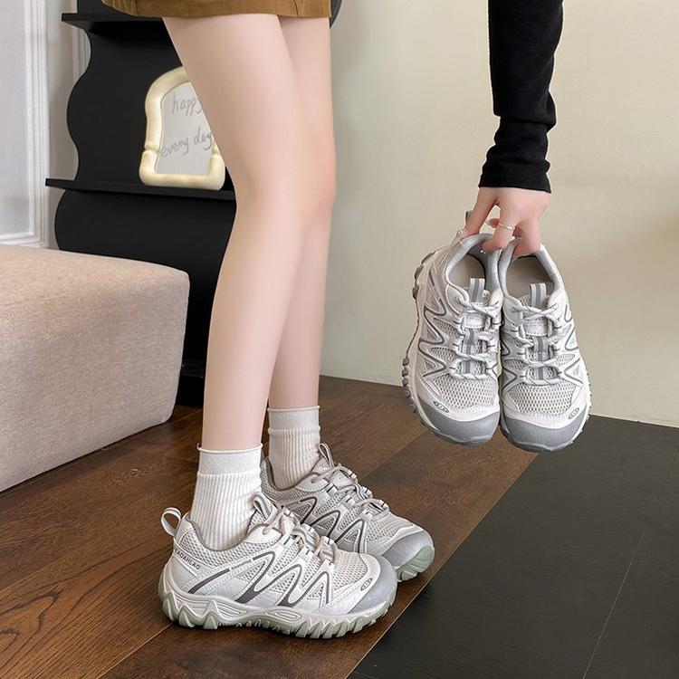 Chaussure de papa de plus en plus épaisse