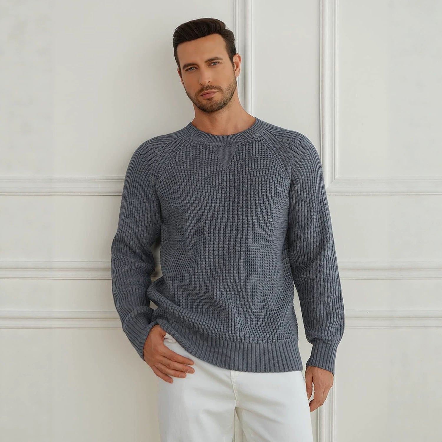 Pull à manches longues polyvalent avec une ligne ronde
